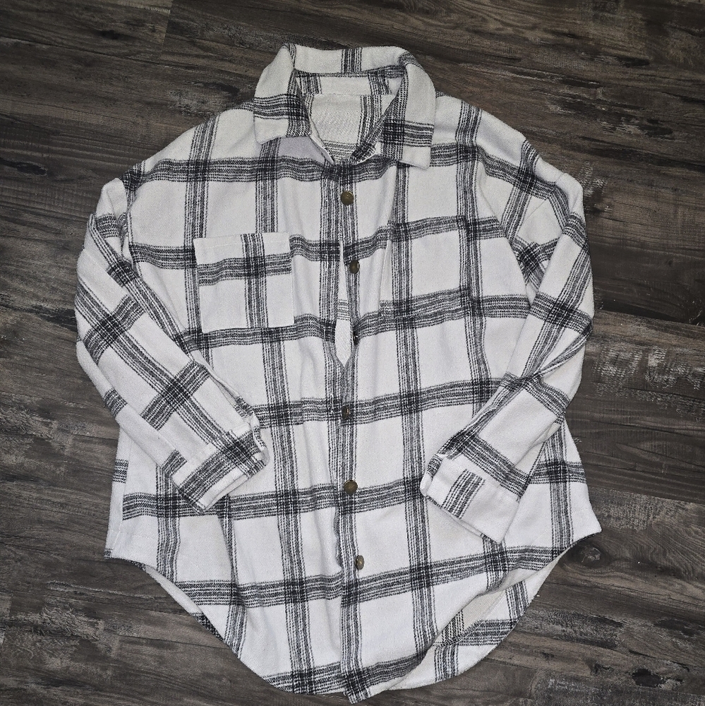 Lightweight fleece button up